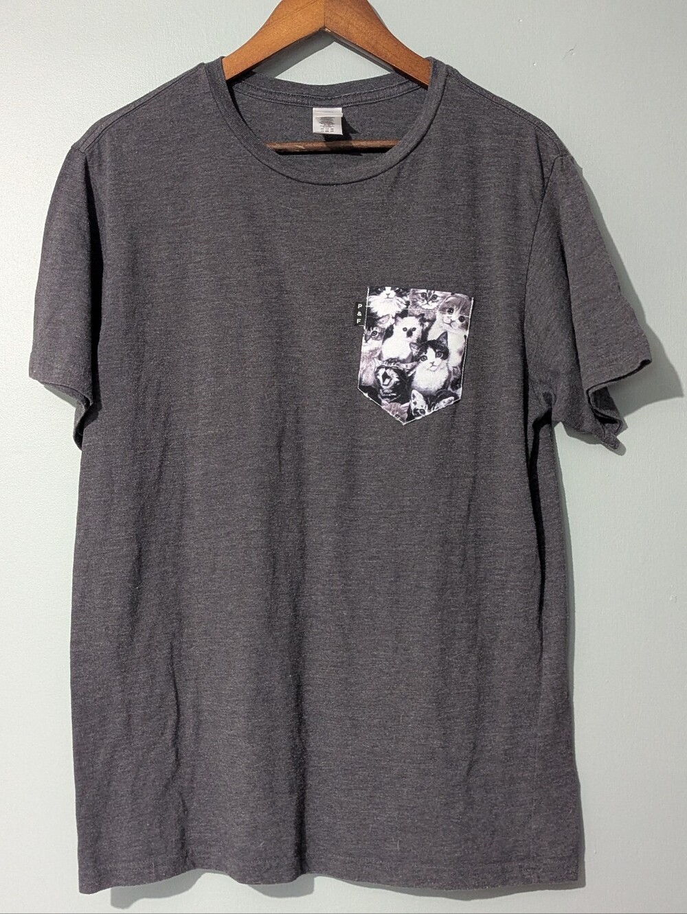 P&F Women's Charcoal Tee Cat Graphic Pocket Whimsical Casual Quirky Cat Lover